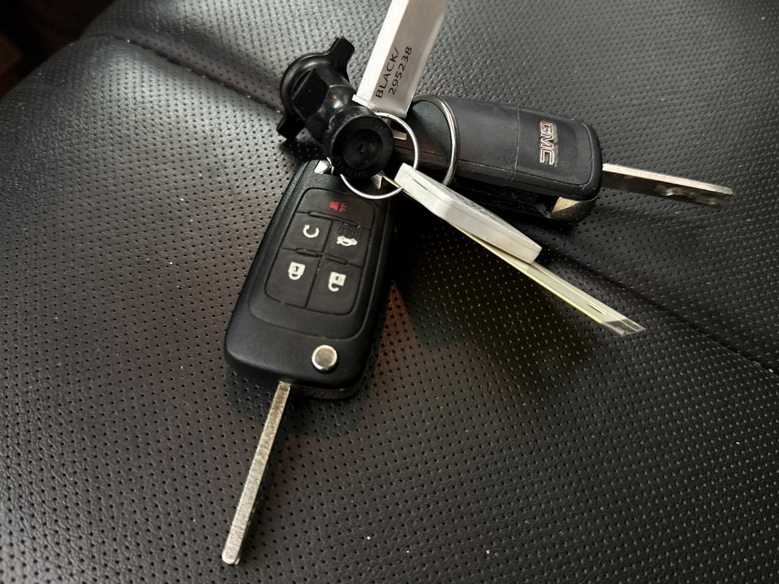 Used 2017 GMC Terrain SLT w/ Open Road Package image 32