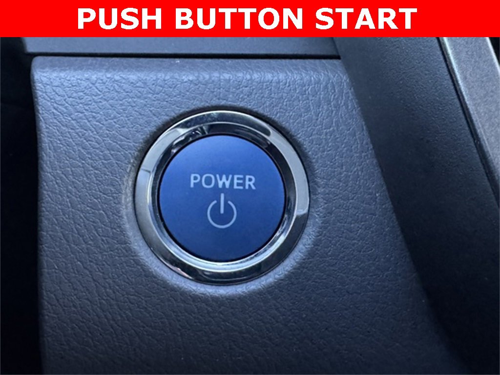 Certified 2018 Toyota Camry LE image 29