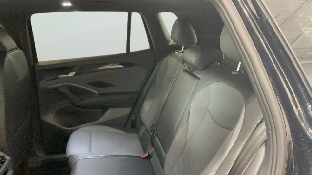 New 2026 Volkswagen Tiguan SE R-Line AWD/4WD image 13