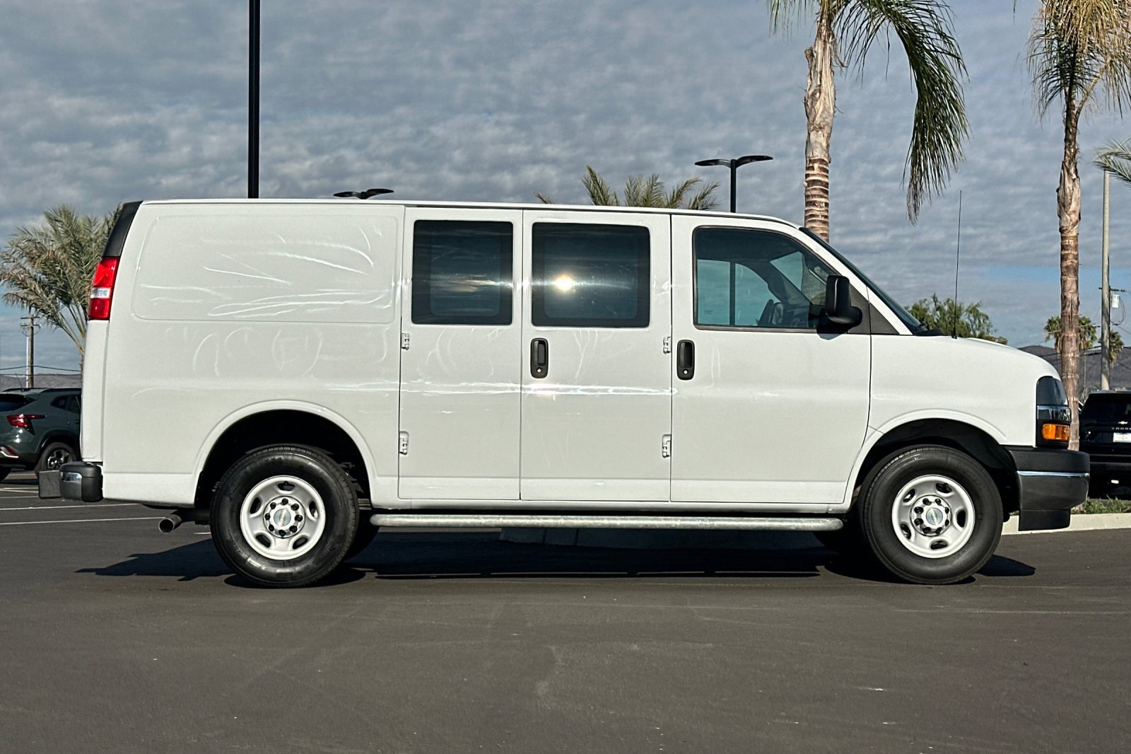 Used 2023 Chevrolet Express 2500 w/ Driver Convenience Package image 3