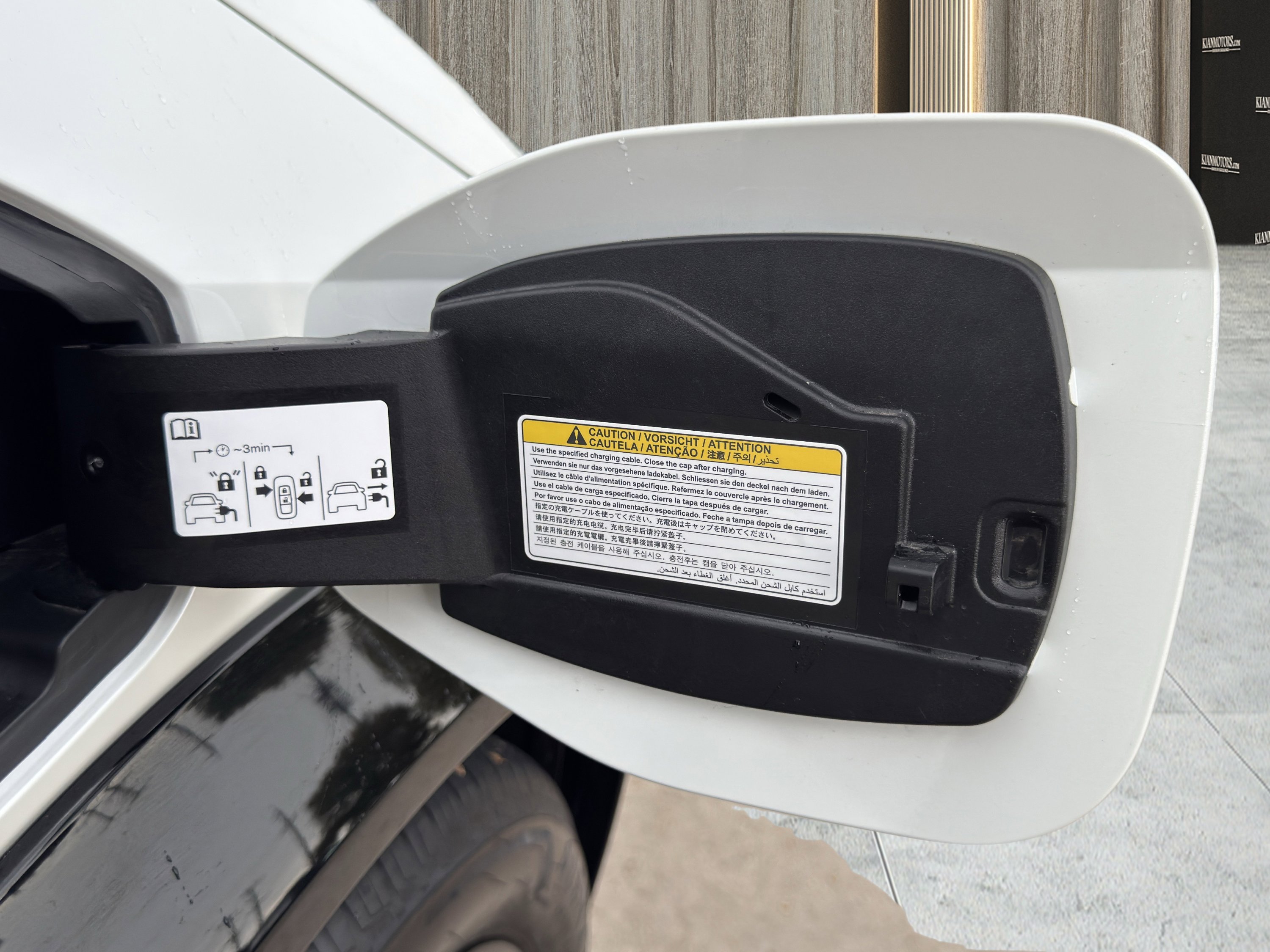 Used 2025 Nissan Ariya FWD image 70