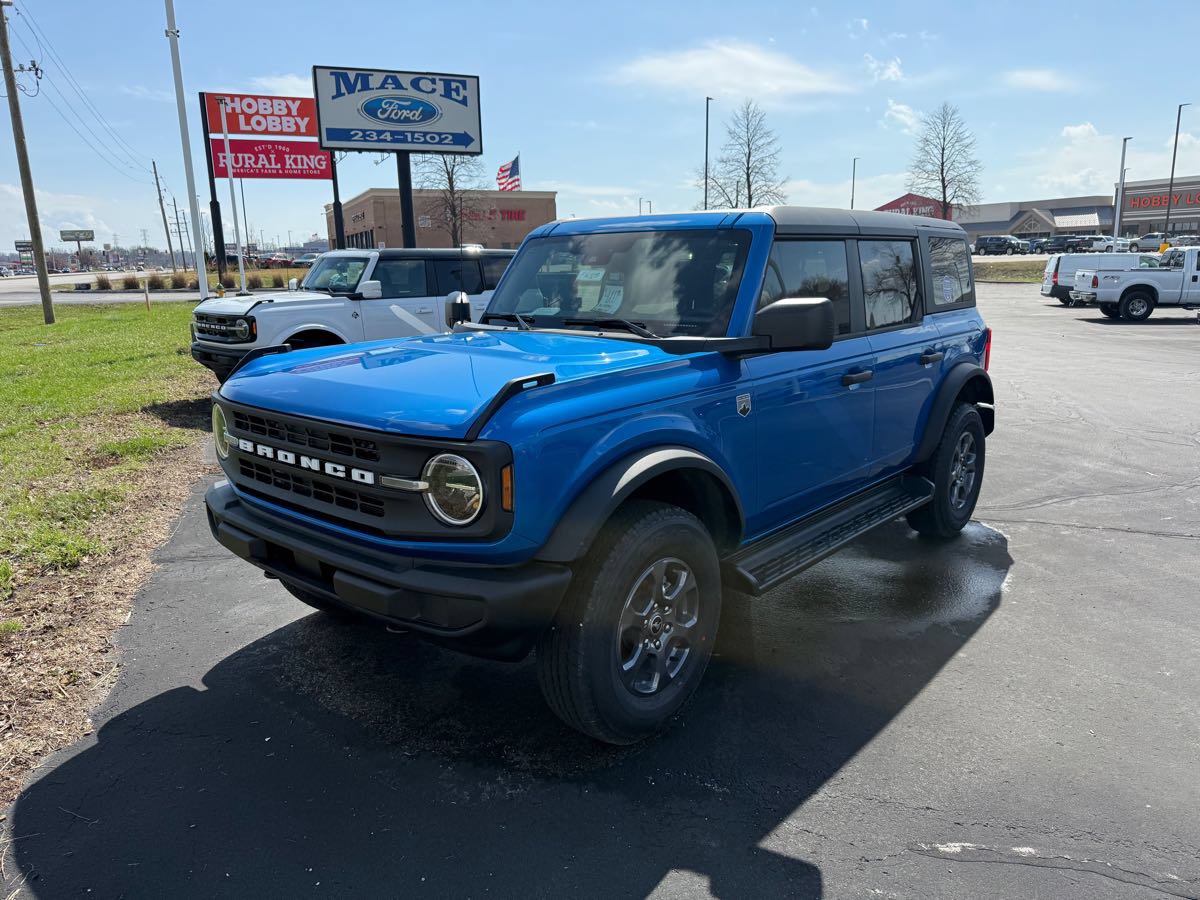 New 2025 Ford Bronco Big Bend AWD/4WD image 1