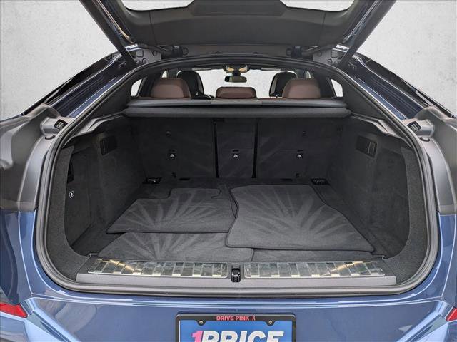 Used 2022 BMW X6 M50i w/ Executive Package image 7