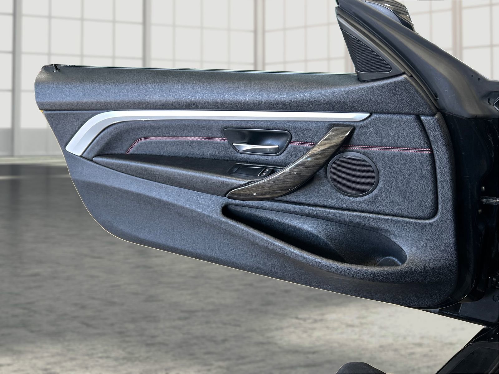 Used 2020 BMW 430i xDrive Coupe w/ Convenience Package image 18