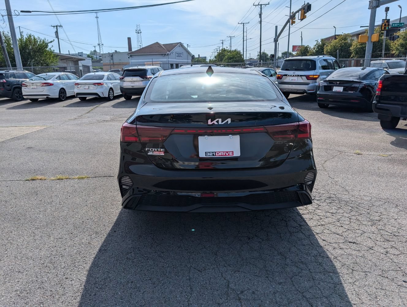 Used 2024 Kia Forte LXS w/ LXS Technology Package FWD image 7
