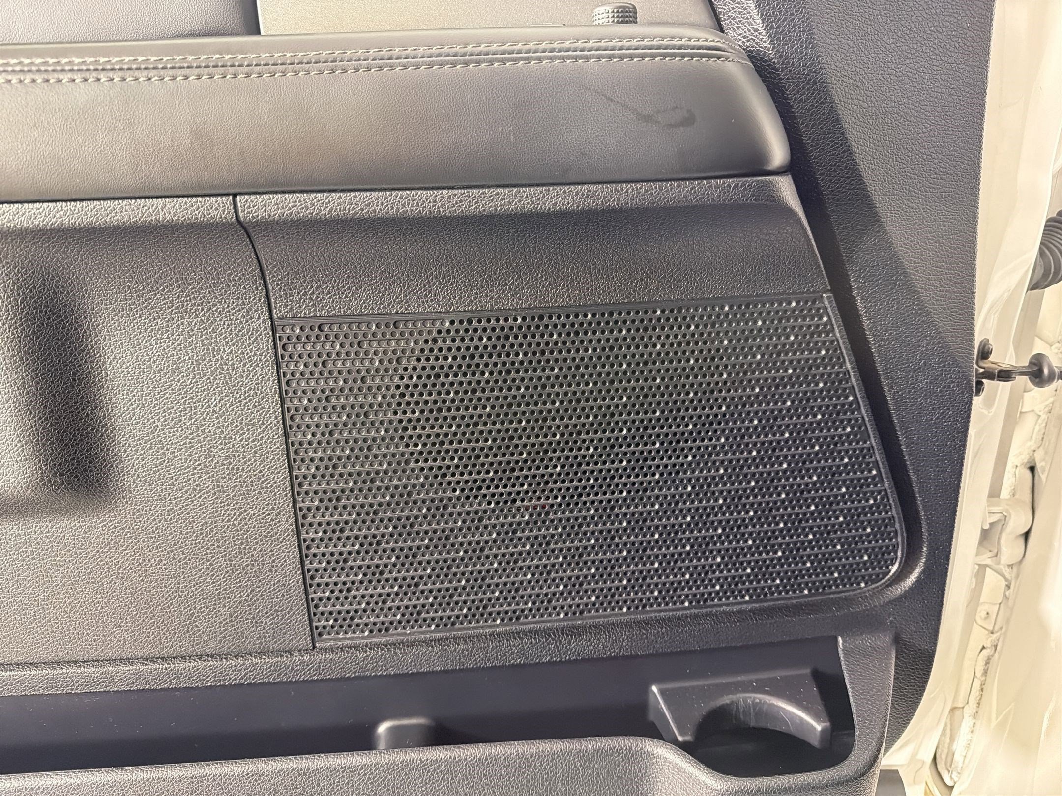 Used 2015 Ford Expedition Platinum image 22