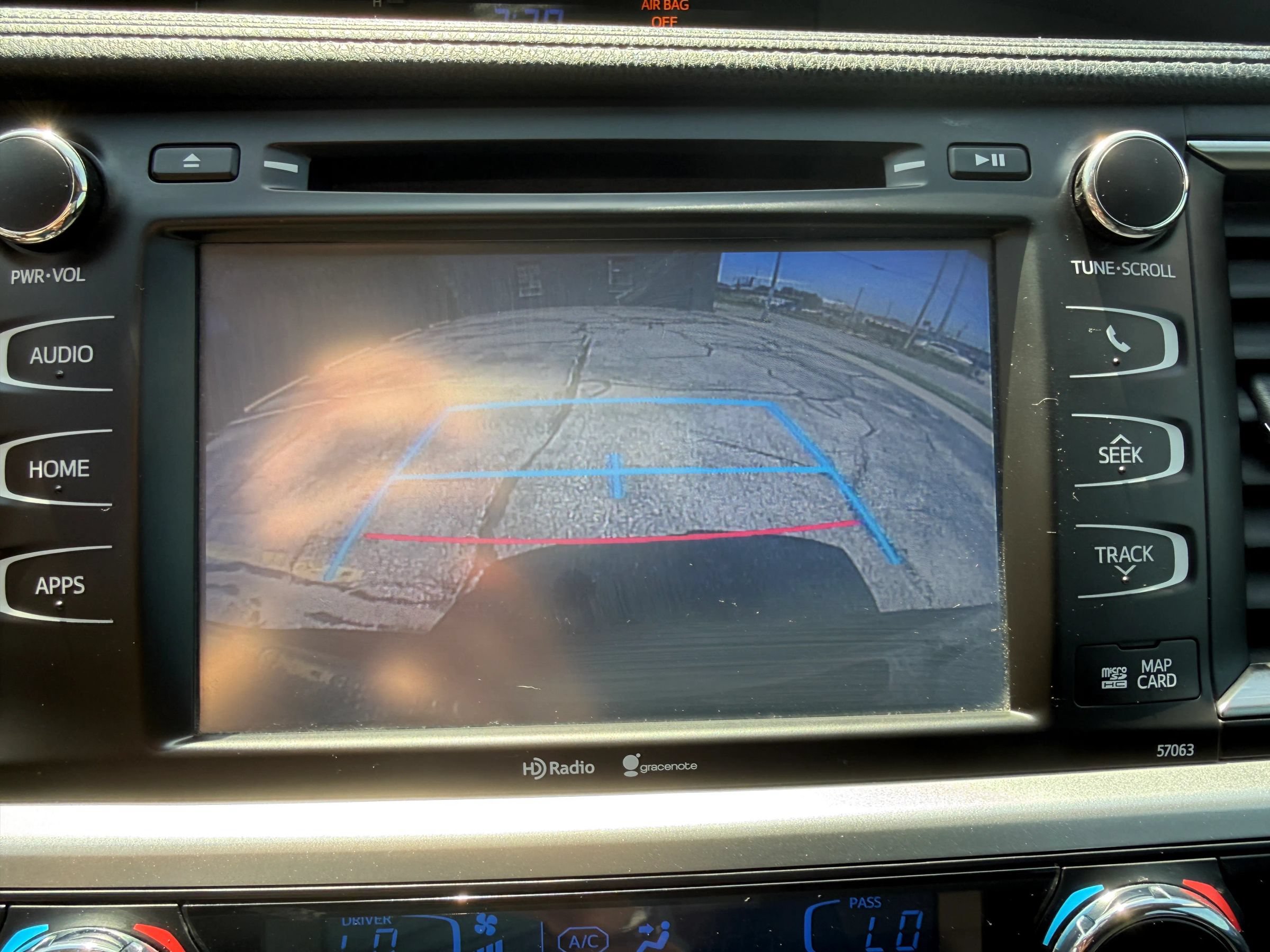 Used 2015 Toyota Highlander XLE FWD image 14