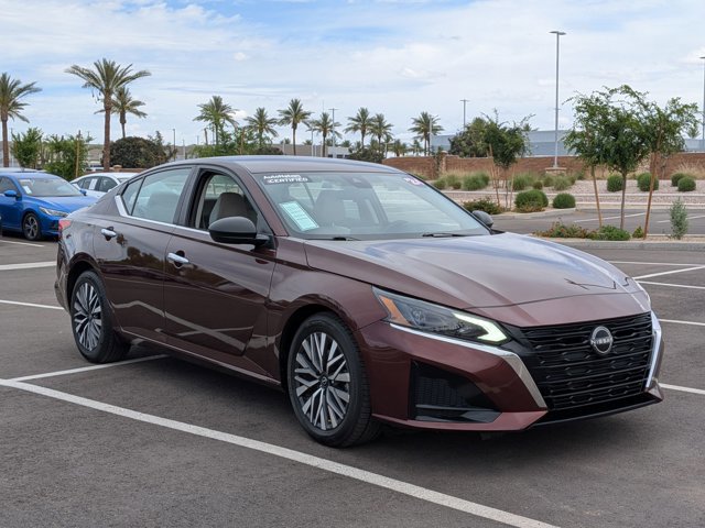 Used 2024 Nissan Altima 2.5 SV image 3