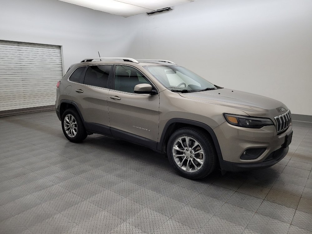 Used 2019 Jeep Cherokee Latitude Plus FWD image 11