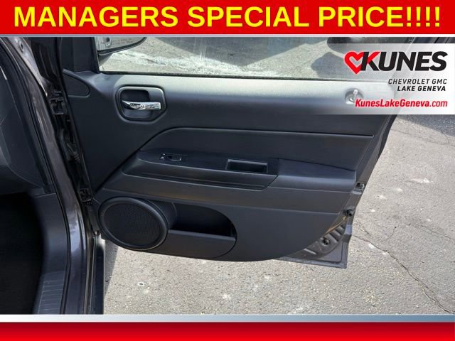 Used 2017 Jeep Compass Sport w/ Power Value Group image 21