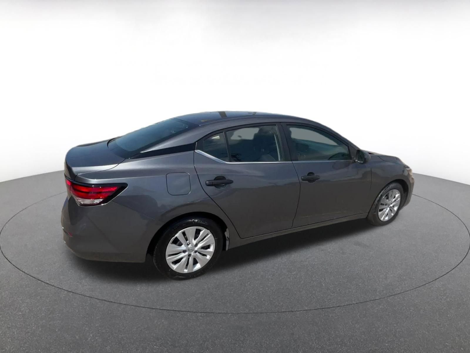 Used 2025 Nissan Sentra S FWD image 14