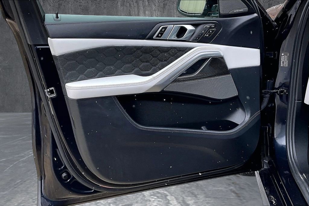 Used 2022 BMW X6 M Competition w/ Competition Package image 20