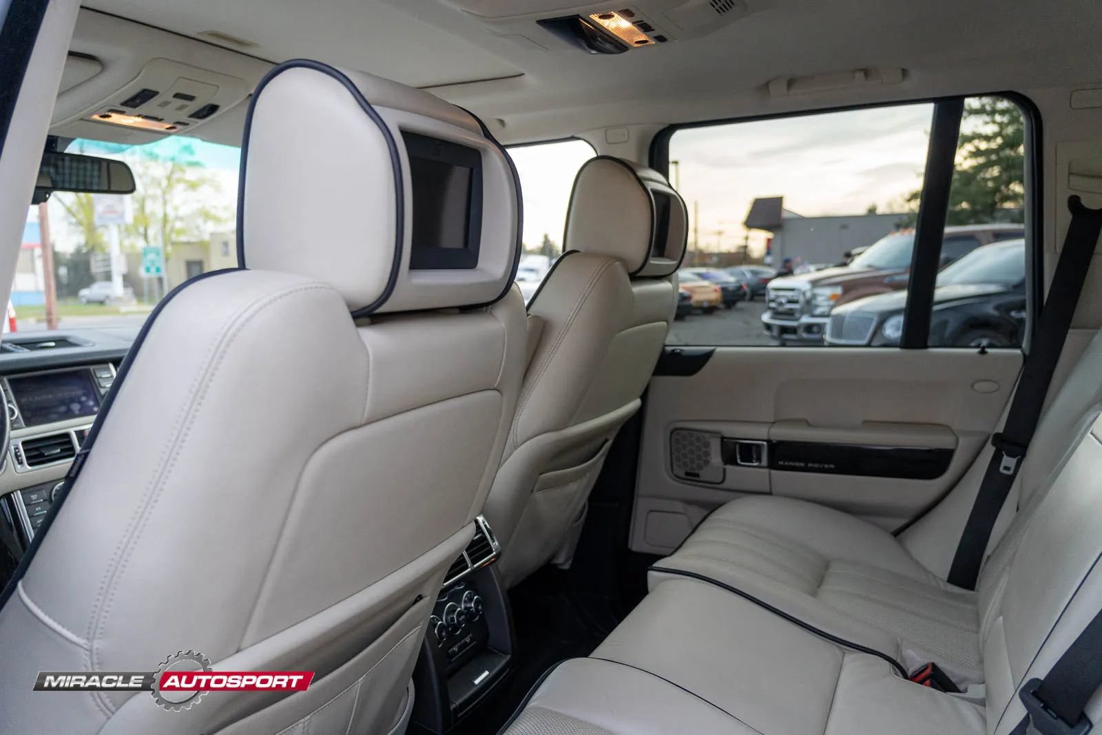 Used 2012 Land Rover Range Rover Supercharged AWD/4WD image 26