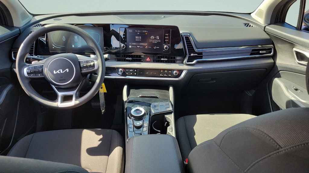 Used 2025 Kia Sportage LX image 14