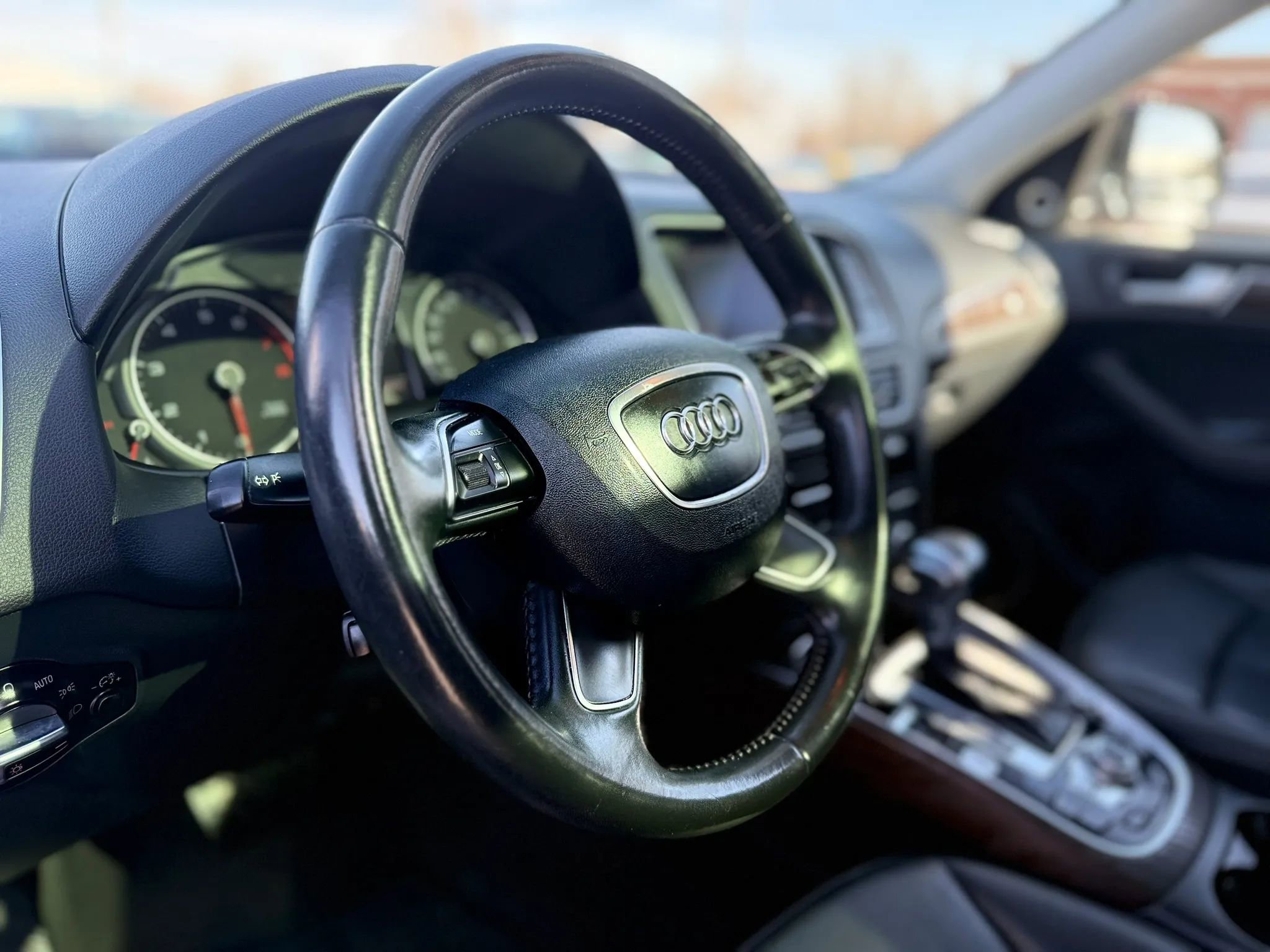 Used 2017 Audi Q5 2.0T Premium Plus w/ Technology Package image 40