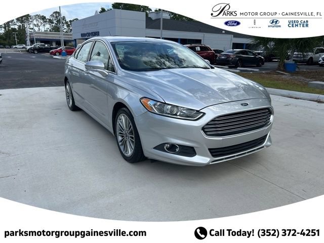 Used 2013 Ford Fusion SE FWD image 2