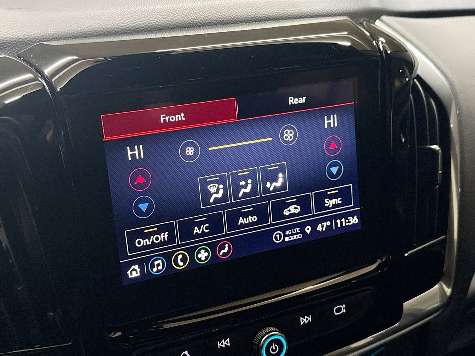 Used 2023 Chevrolet Traverse LT w/ LPO, Floor Liner Package image 19