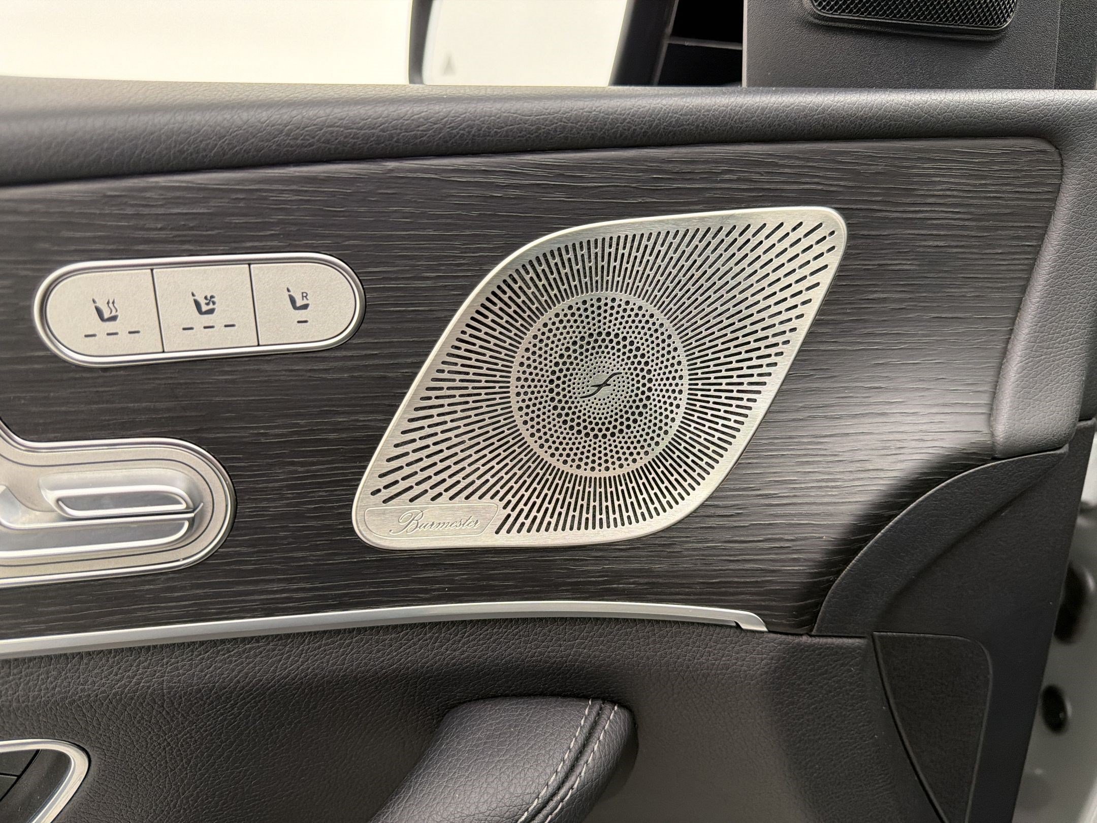 Used 2024 Mercedes-Benz GLS 450 4MATIC image 30