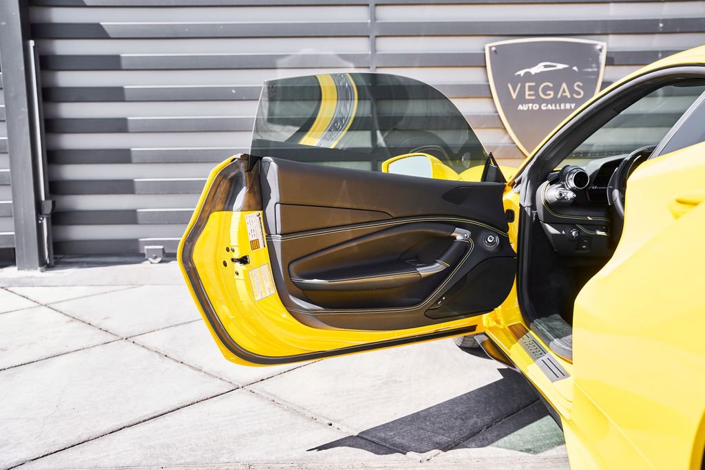 Used 2021 Ferrari F8 Tributo image 35