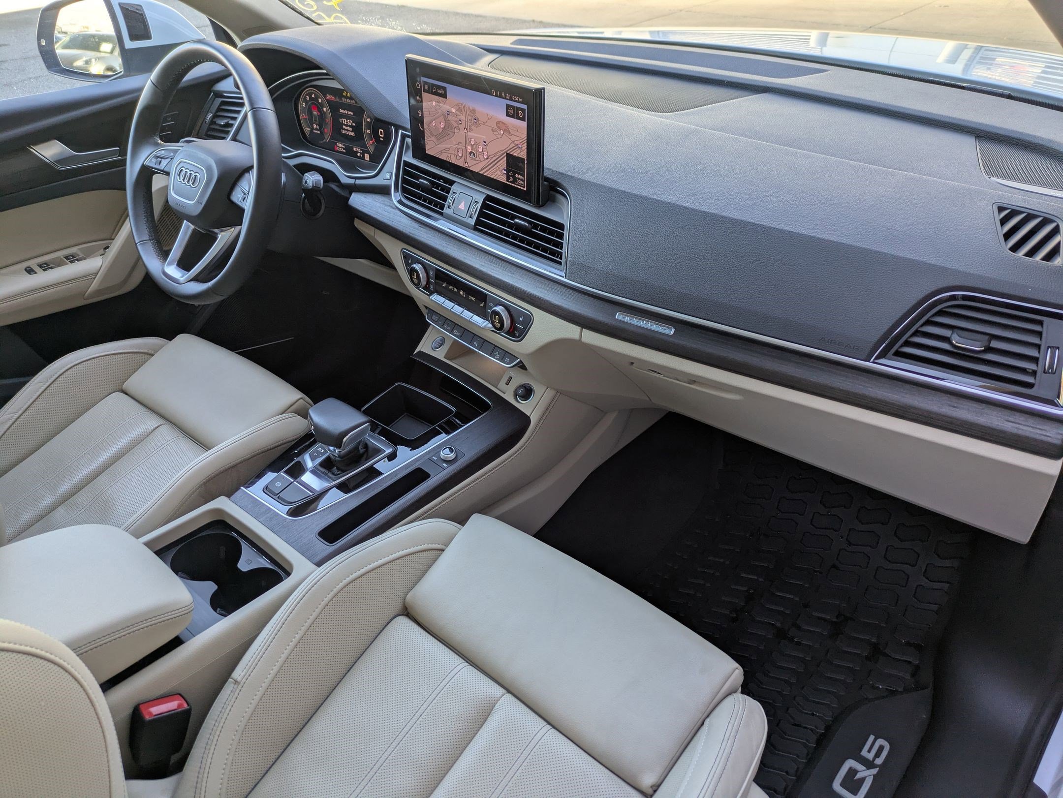 Used 2025 Audi Q5 2.0T Premium Plus w/ Premium Plus Package image 30