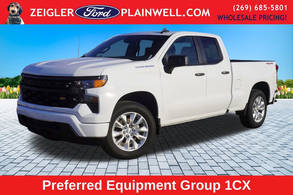 Used 2023 Chevrolet Silverado 1500 Custom image 1