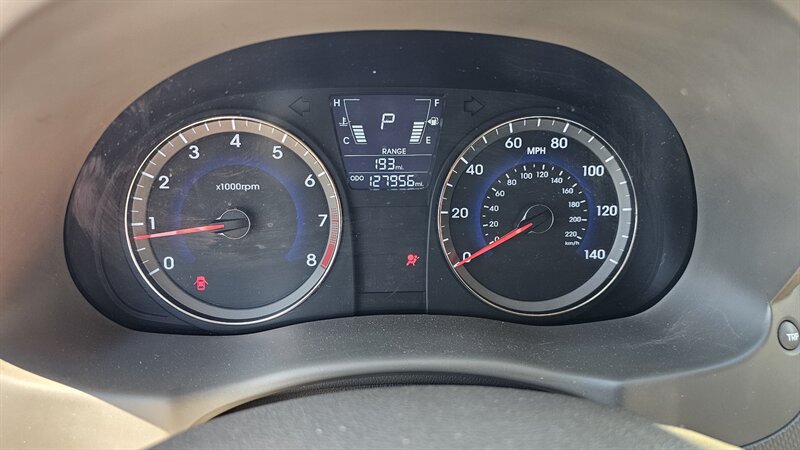 Used 2014 Hyundai Accent GLS FWD image 12