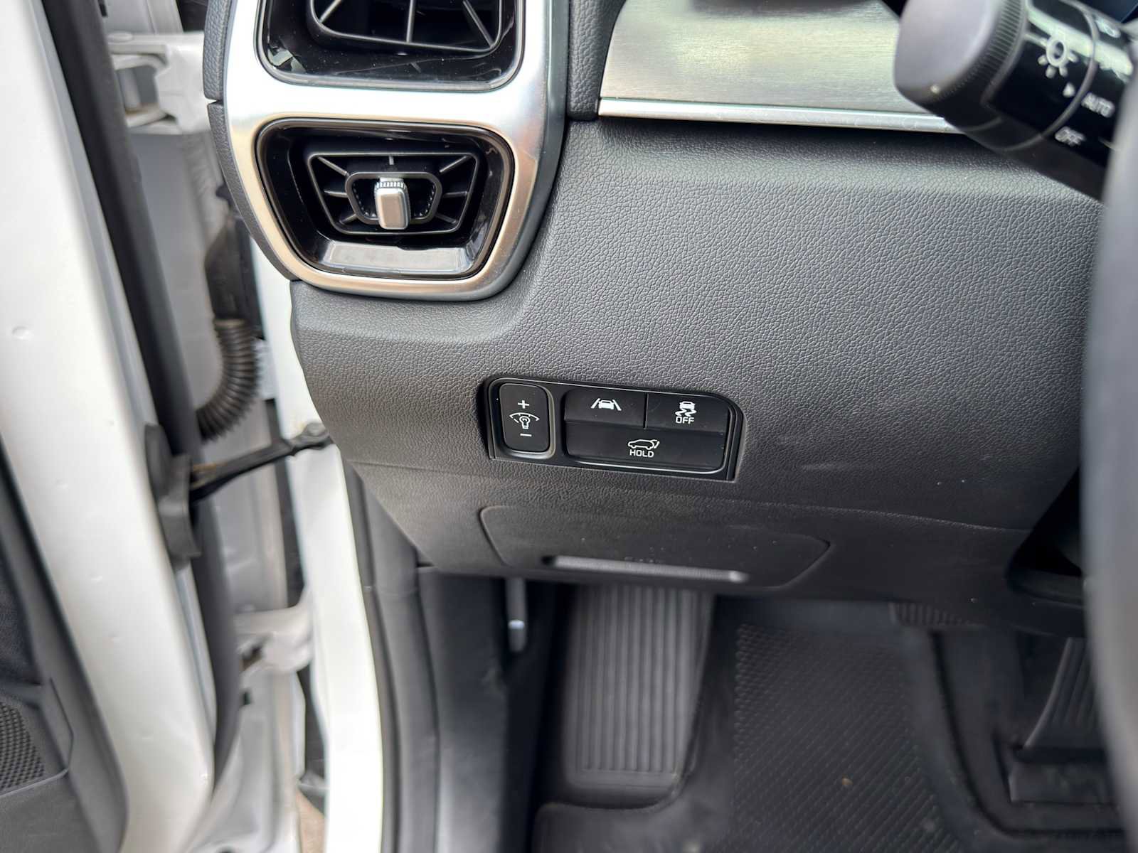 Certified 2023 Kia Sorento SX image 19