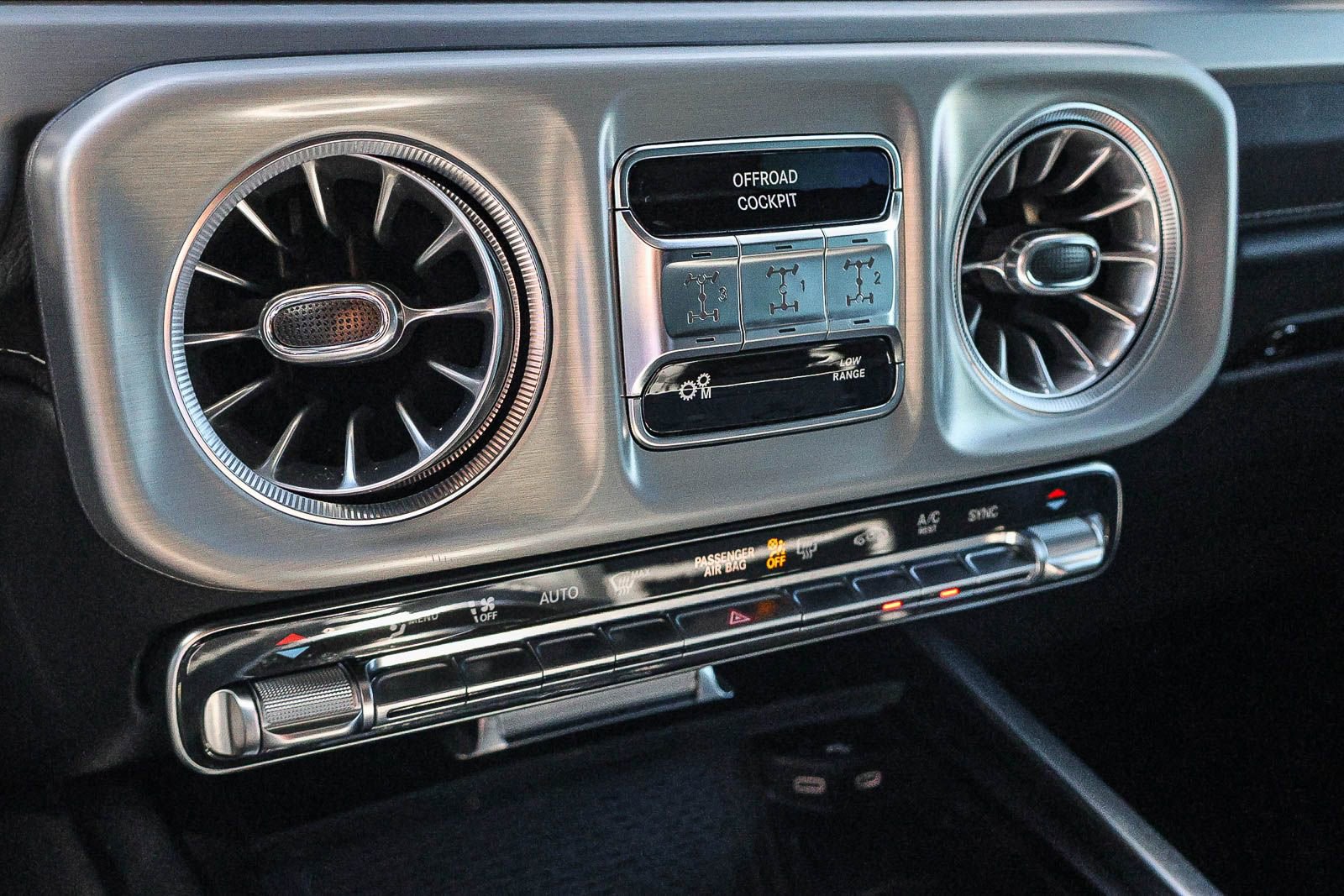 Used 2025 Mercedes-Benz G 550 image 42