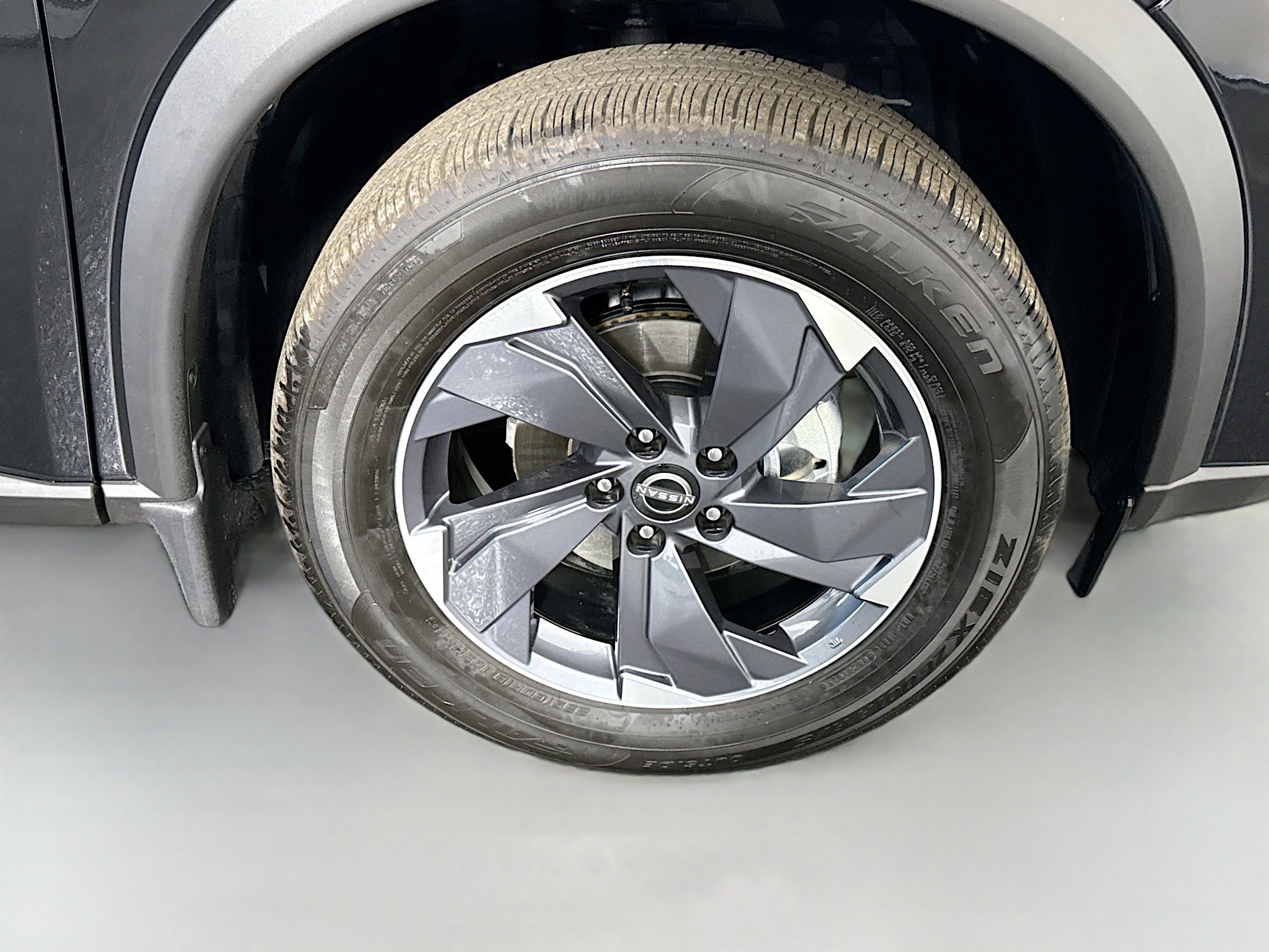 Used 2026 Nissan Rogue SV image 32