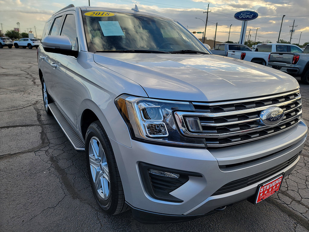 Used 2018 Ford Expedition XLT w/ Equipment Group 202A AWD/4WD image 5