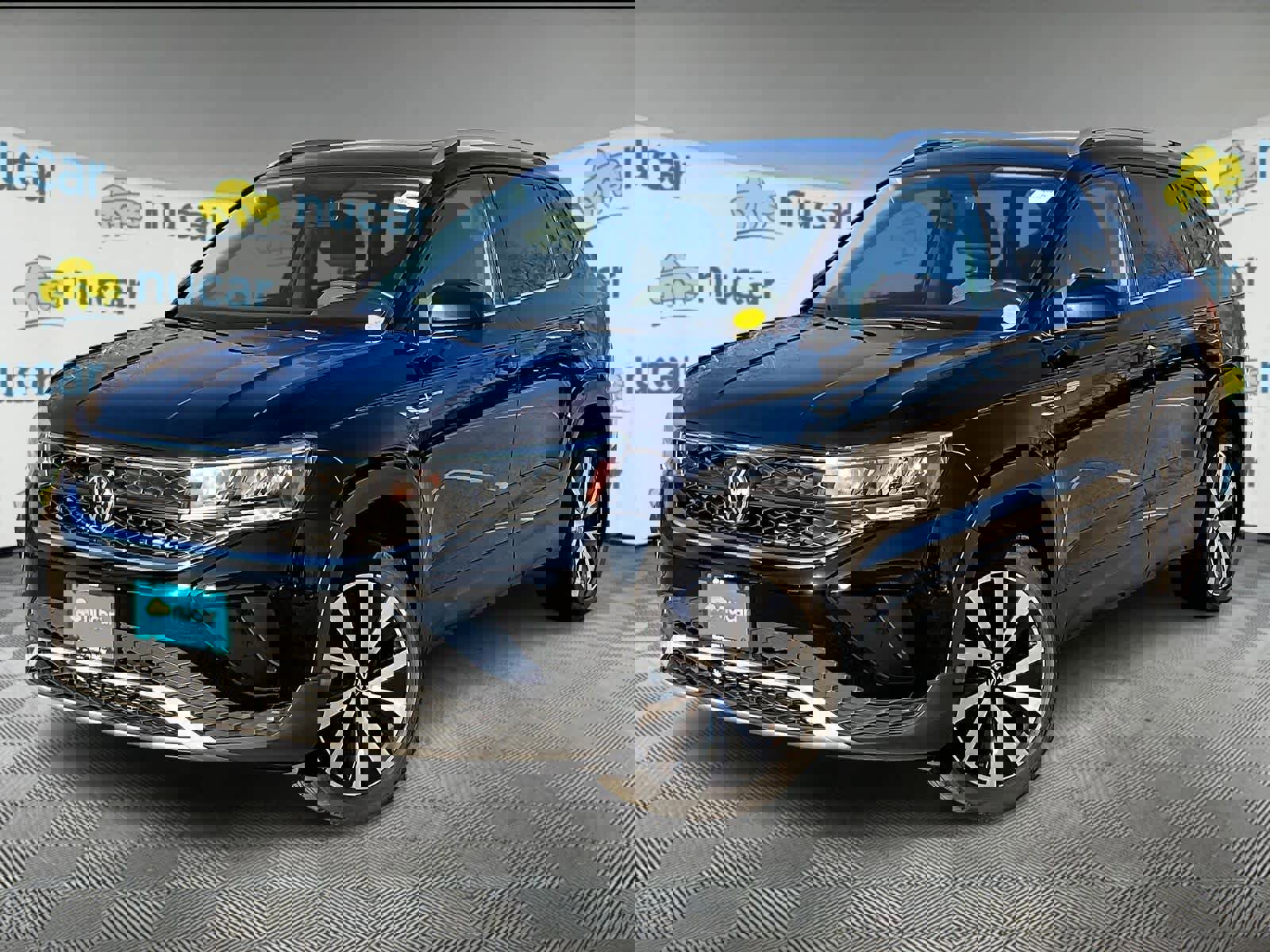 Used 2022 Volkswagen Taos SE w/ Panoramic Sunroof Package image 3