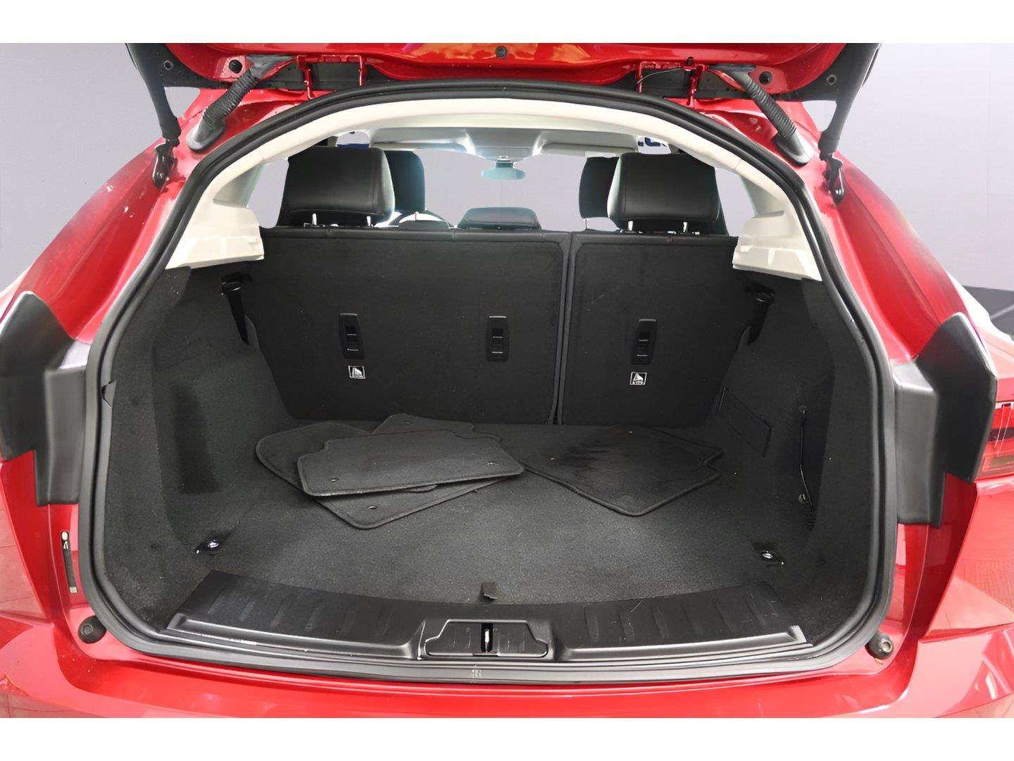 Used 2019 Jaguar E-PACE SE AWD/4WD image 14