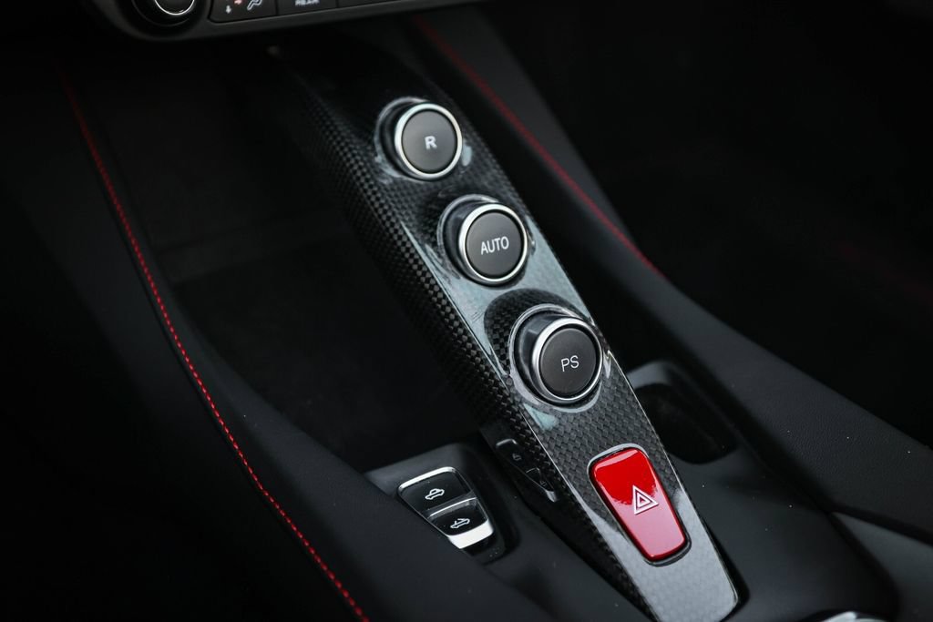 Used 2022 Ferrari Portofino M RWD image 34