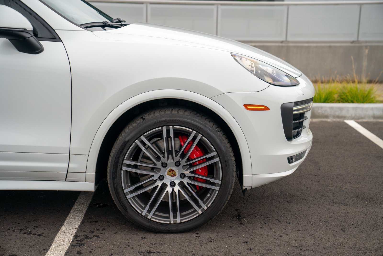 Used 2016 Porsche Cayenne GTS AWD/4WD image 9