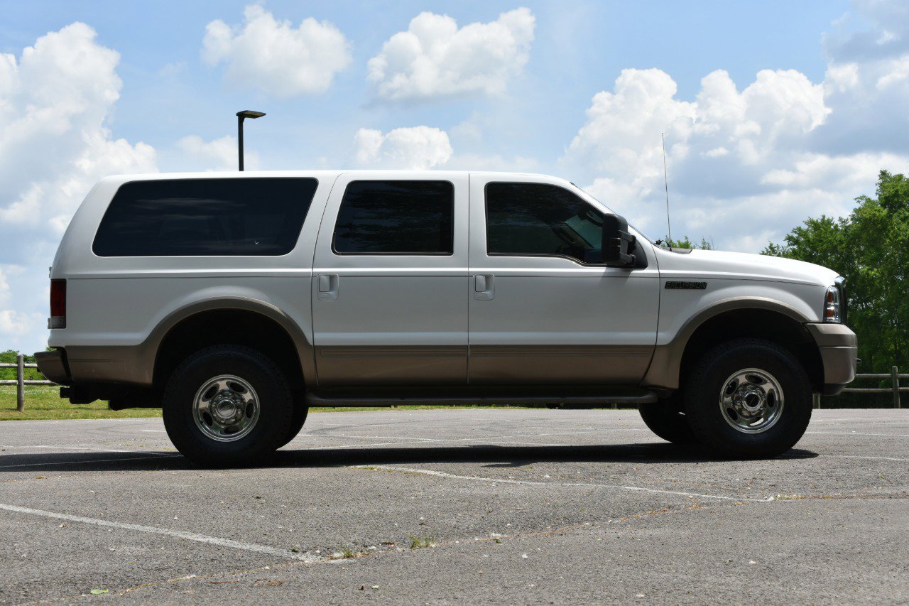 Used 2005 Ford Excursion Eddie Bauer image 6