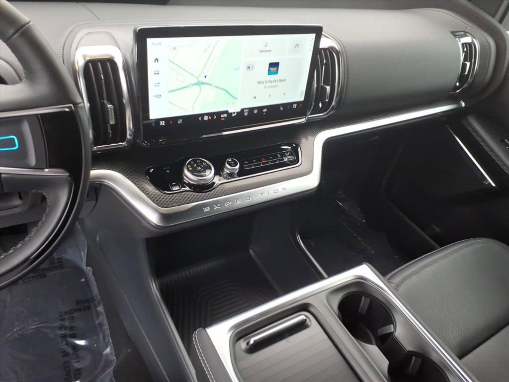 New 2025 Ford Expedition Platinum image 16