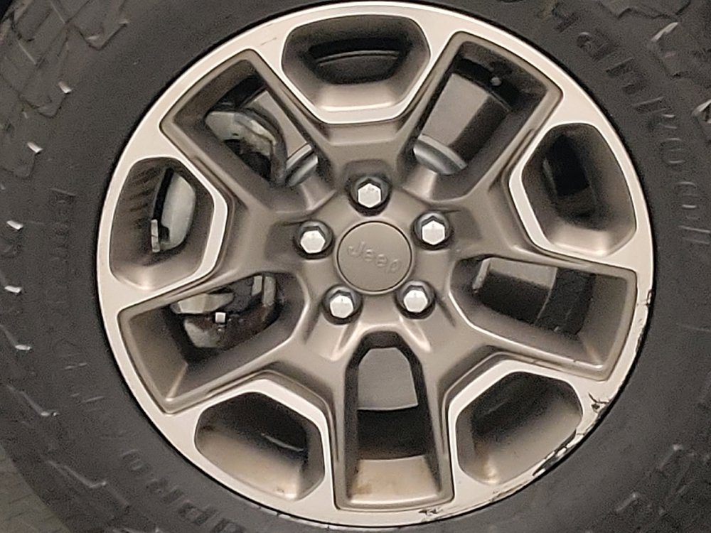 Used 2020 Jeep Cherokee Trailhawk image 31