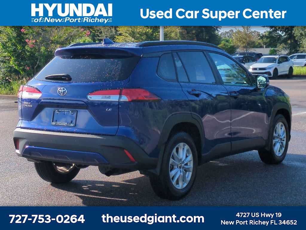Used 2024 Toyota Corolla Cross LE FWD image 5