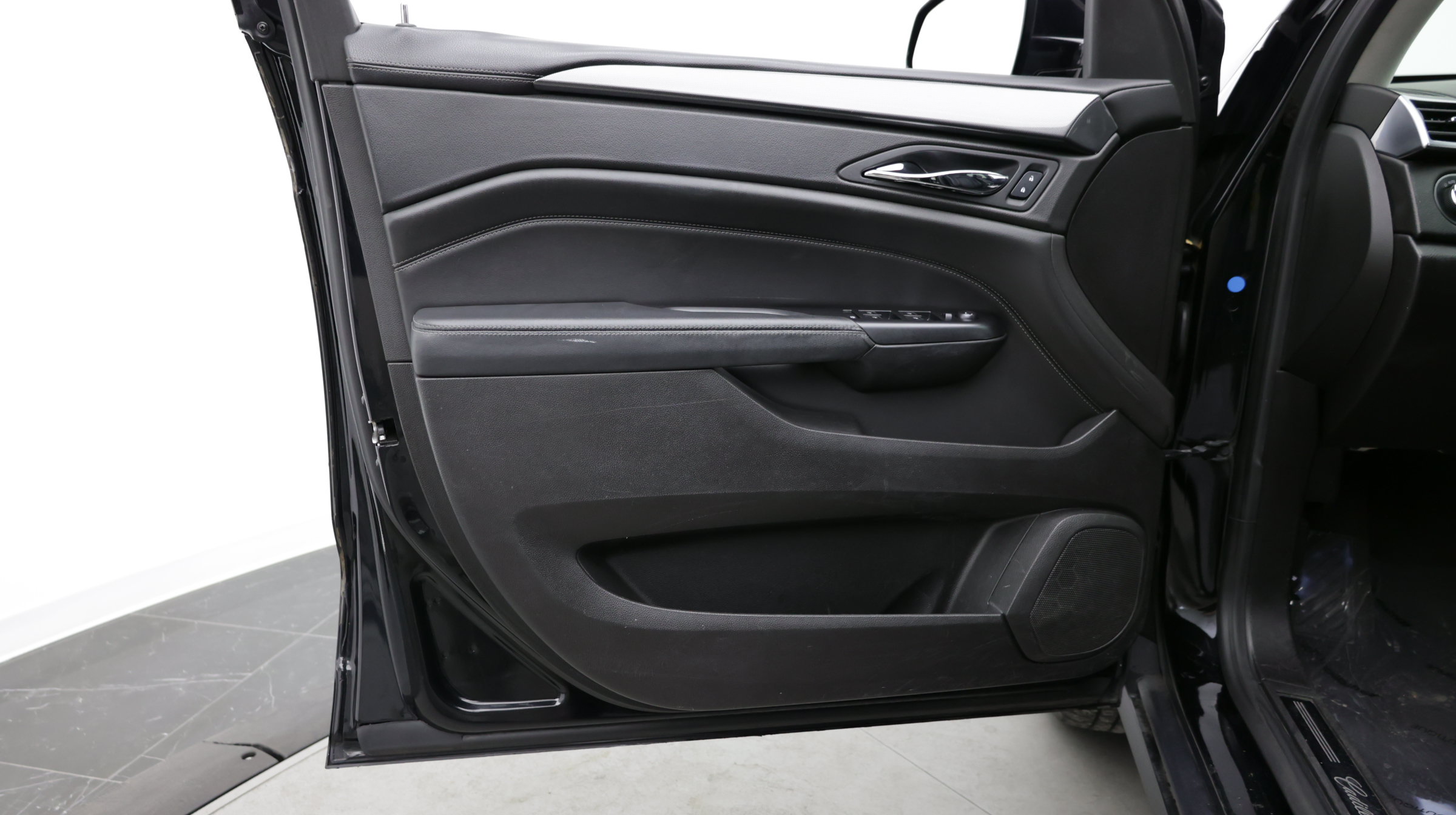 Used 2016 Cadillac SRX FWD image 11
