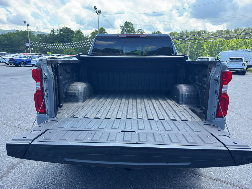 Used 2024 Chevrolet Silverado 1500 LT Trail Boss w/ Convenience Package II AWD/4WD image 17