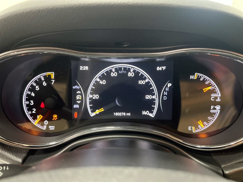 Used 2018 Jeep Grand Cherokee Laredo AWD/4WD image 12