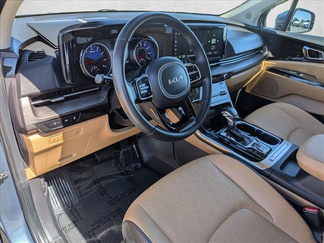 Used 2024 Kia Carnival EX FWD image 10