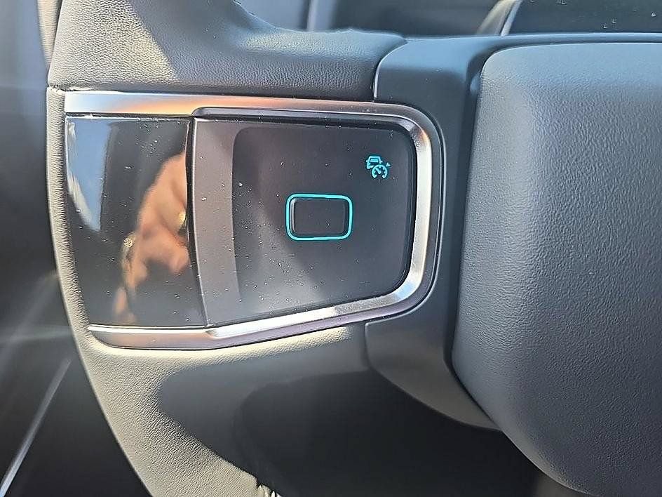 Used 2025 Ford Expedition Active AWD/4WD image 20