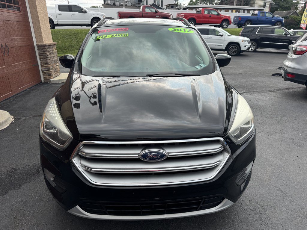 Used 2017 Ford Escape SE w/ Equipment Group 201A AWD/4WD image 3