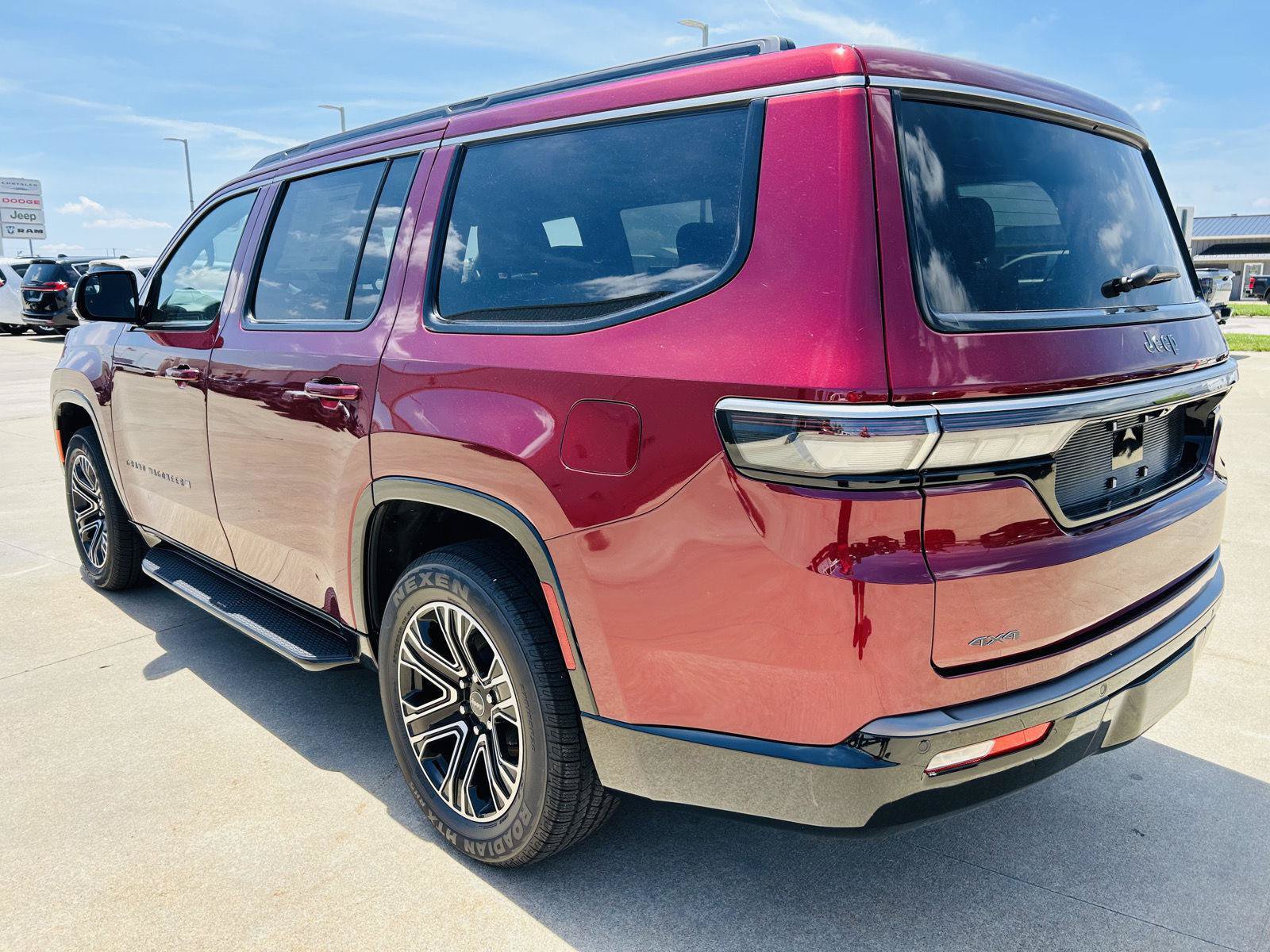 New 2026 Jeep Grand Wagoneer 4WD image 40