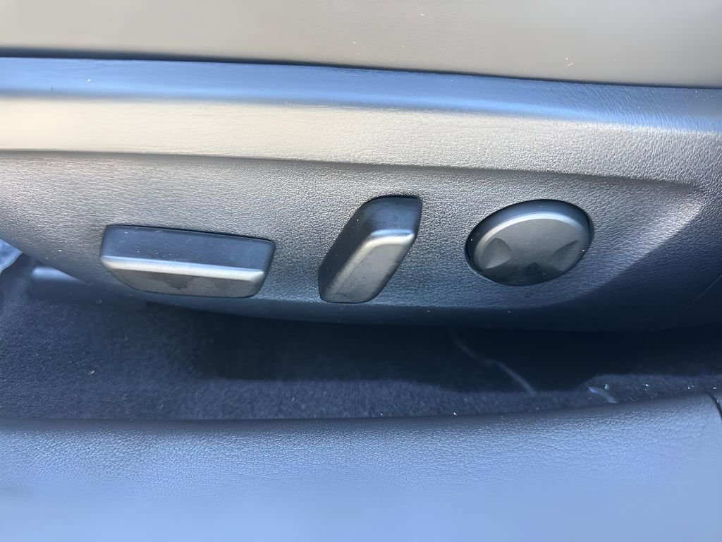 Used 2024 MAZDA MAZDA3 s image 10