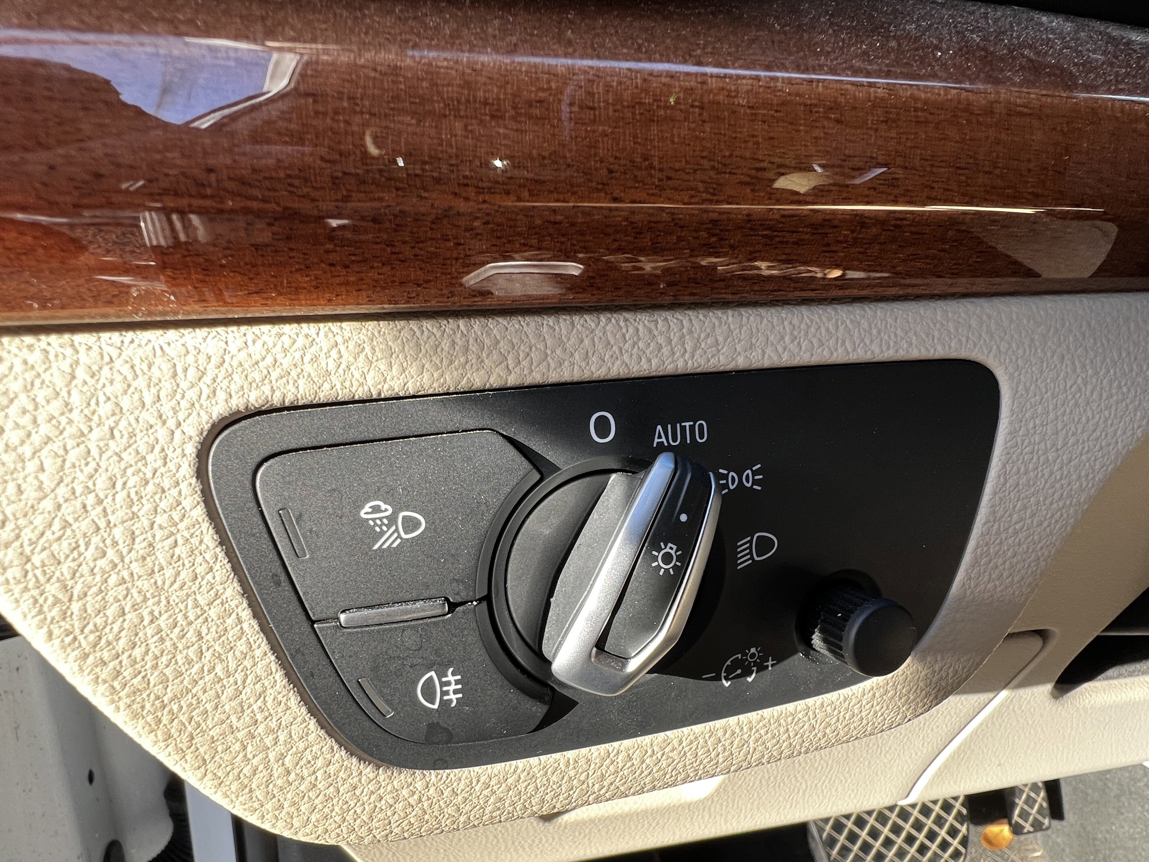 Used 2021 Audi Q5 Premium w/ Convenience Package image 15