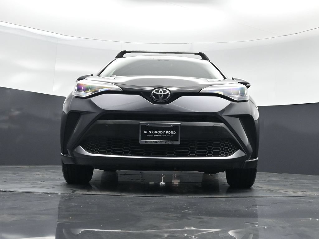 Used 2020 Toyota C-HR LE FWD image 42