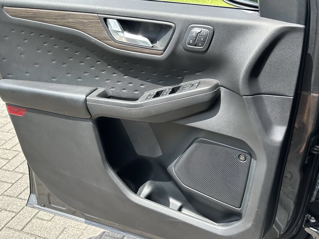 Used 2020 Ford Escape Titanium AWD/4WD image 26