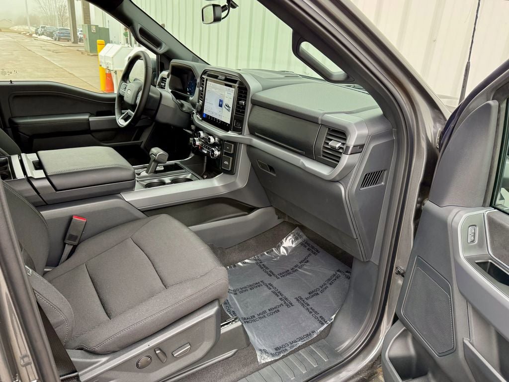 New 2026 Ford F150 XLT w/ Equipment Group 302A MID AWD/4WD image 19